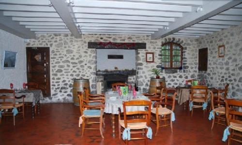 Au Bon Coin Otel Lurbe-Saint-Christau Dış mekan fotoğraf