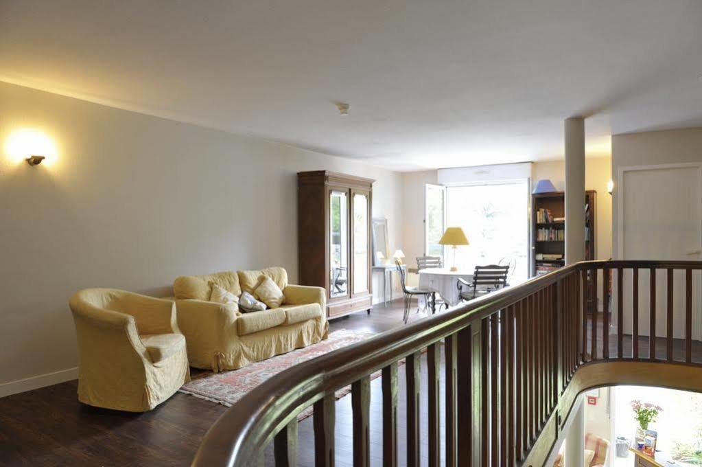 Au Bon Coin Otel Lurbe-Saint-Christau Dış mekan fotoğraf